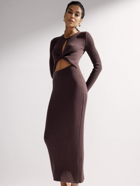 Dress with a twist on the chest chocolate